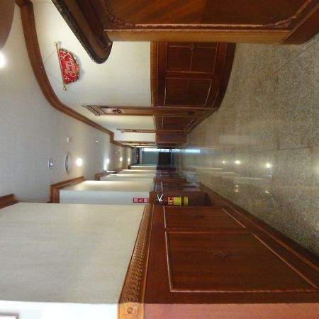 Hua Yue Hotel Taoyuan Exterior foto