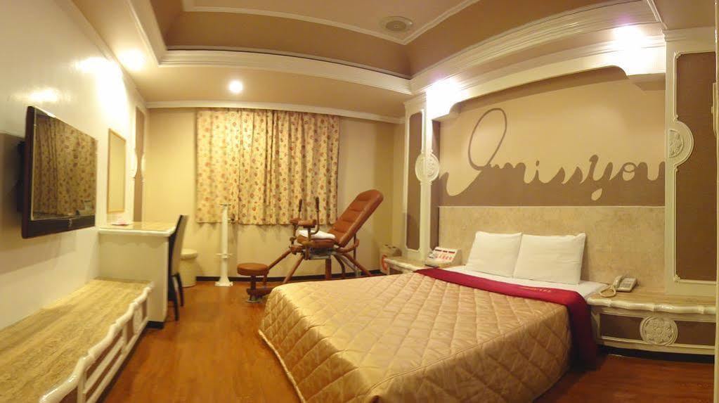 Hua Yue Hotel Taoyuan Exterior foto